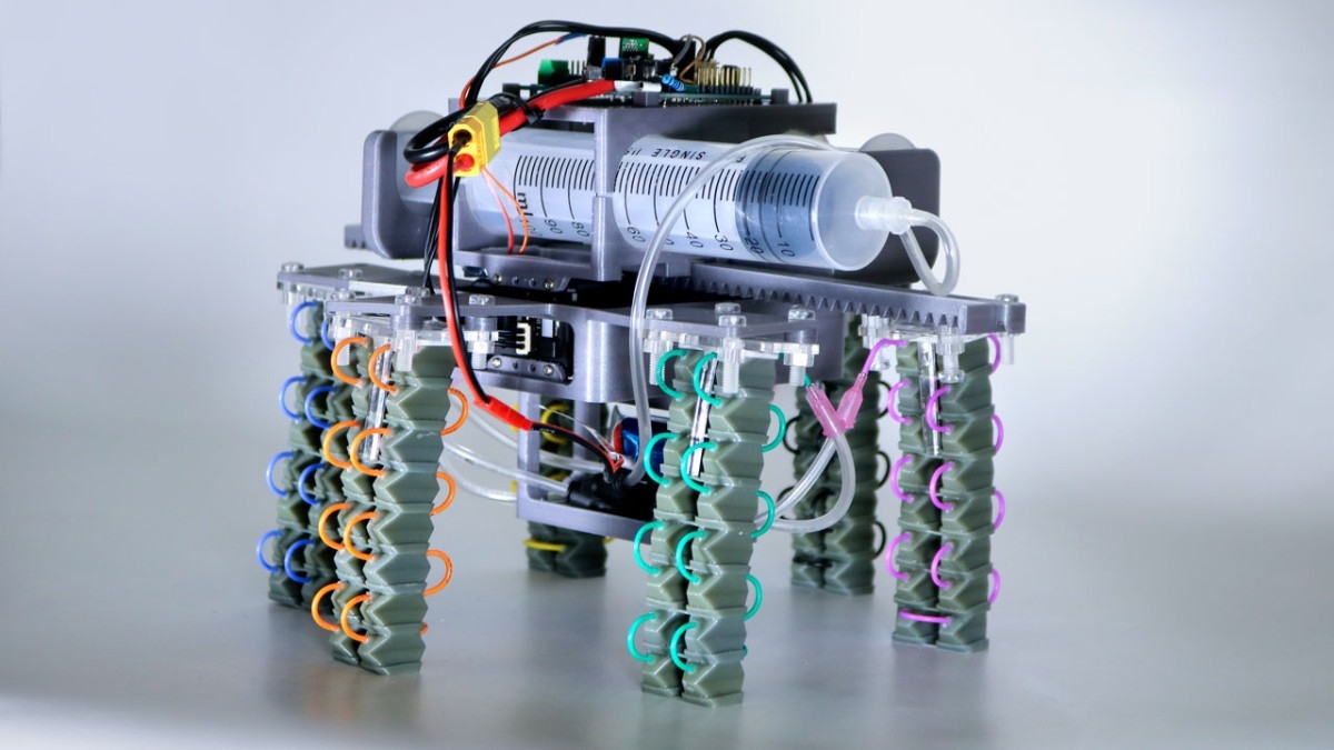 Soft robots harness viscous fluids for complex motions