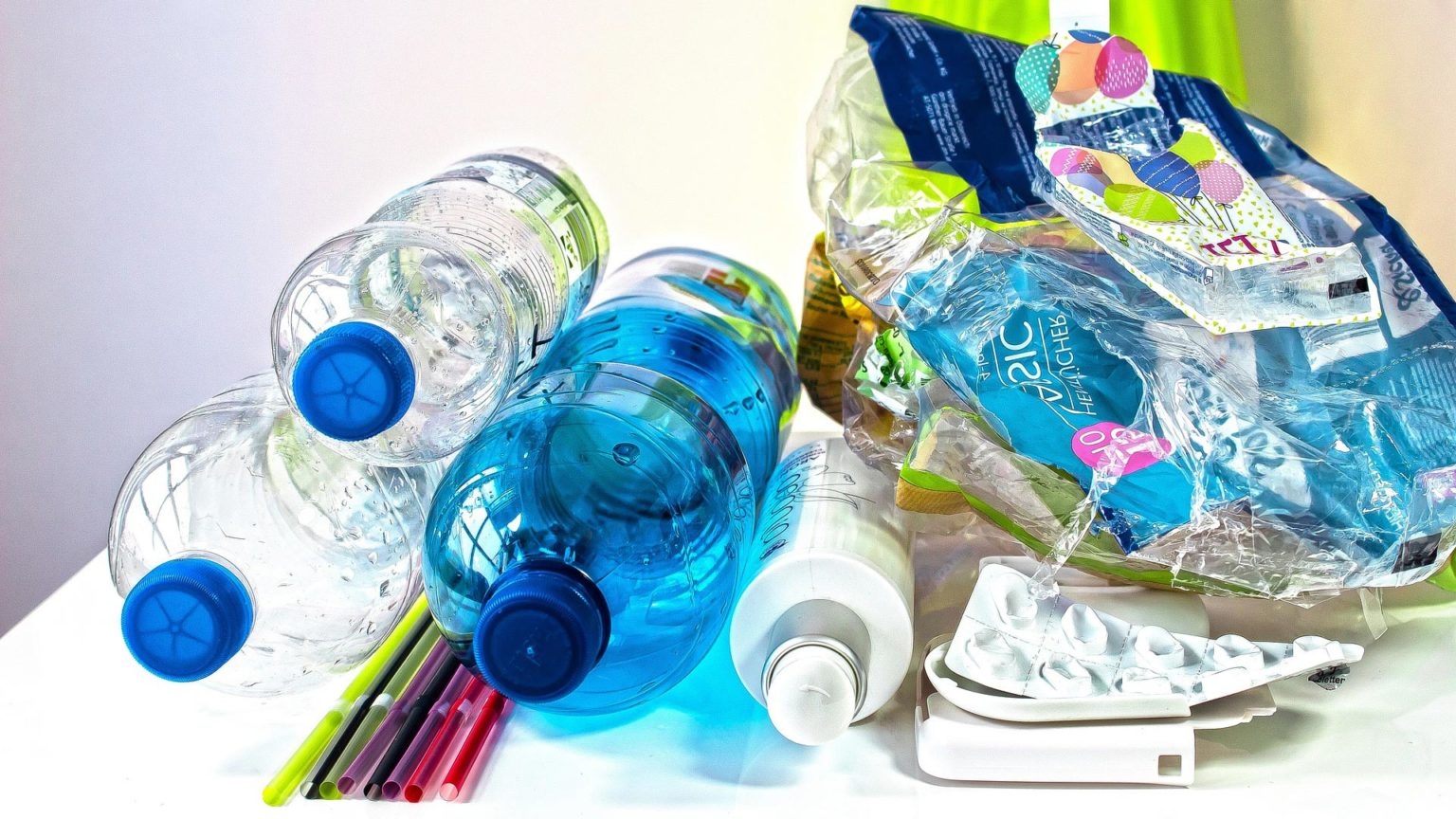 Chemists tackle the tough challenge of recycling mixed plastics