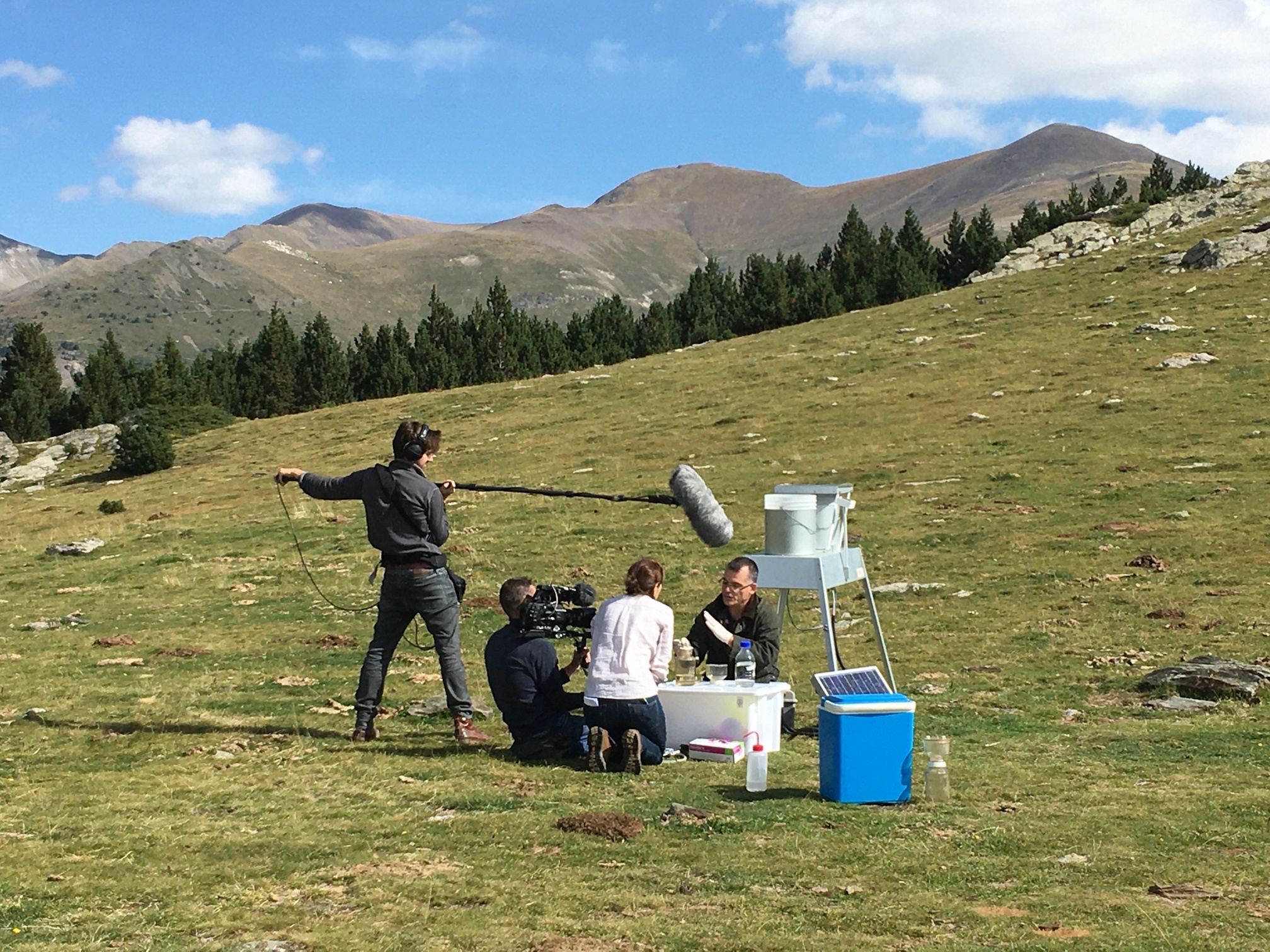 HOW DO MICROBES SPREAD GLOBALLY? A STUDY CLARIFIES HOW THEY TRAVEL FROM END TO END OF THE WORLD