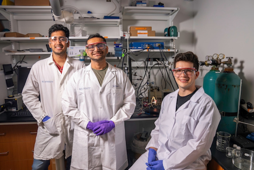 Device makes hydrogen from sunlight with record efficiency