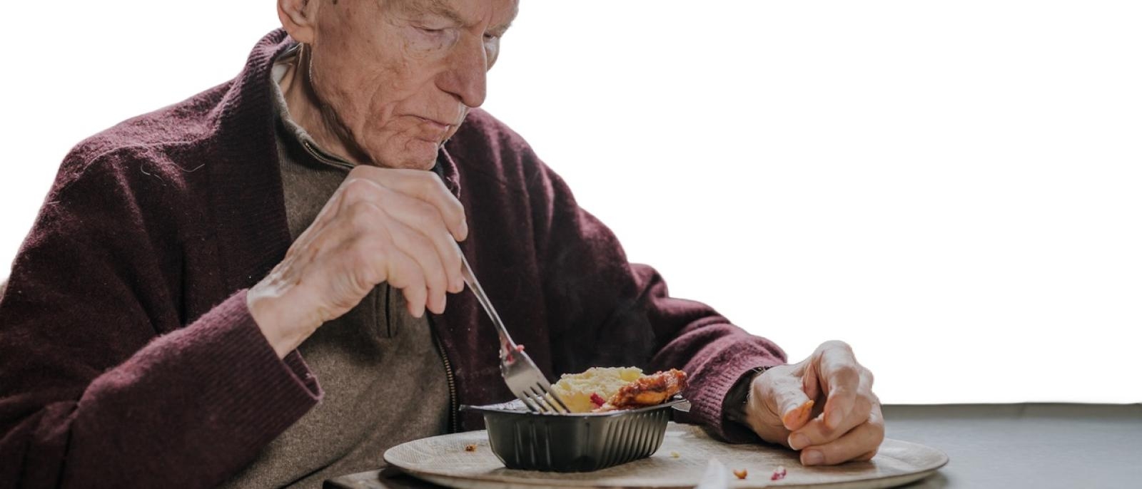 Healthy Diet Is Linked With a Slower Pace of Aging, Reduced Dementia Risk