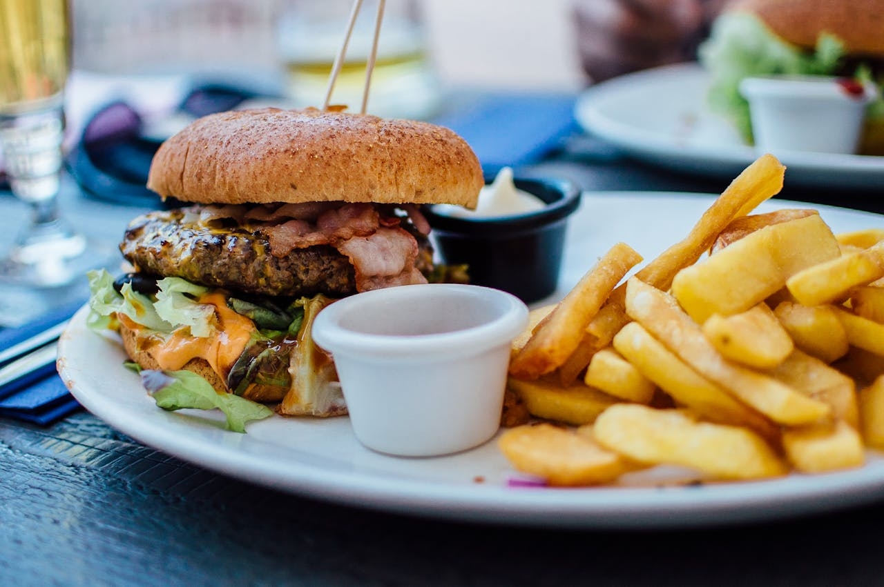 Pregnant women should avoid ultraprocessed, fast foods
