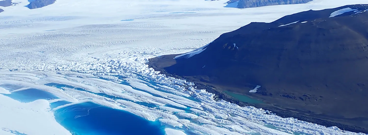 Antarctic ice shelves experienced only minor changes in surface melt since 1980