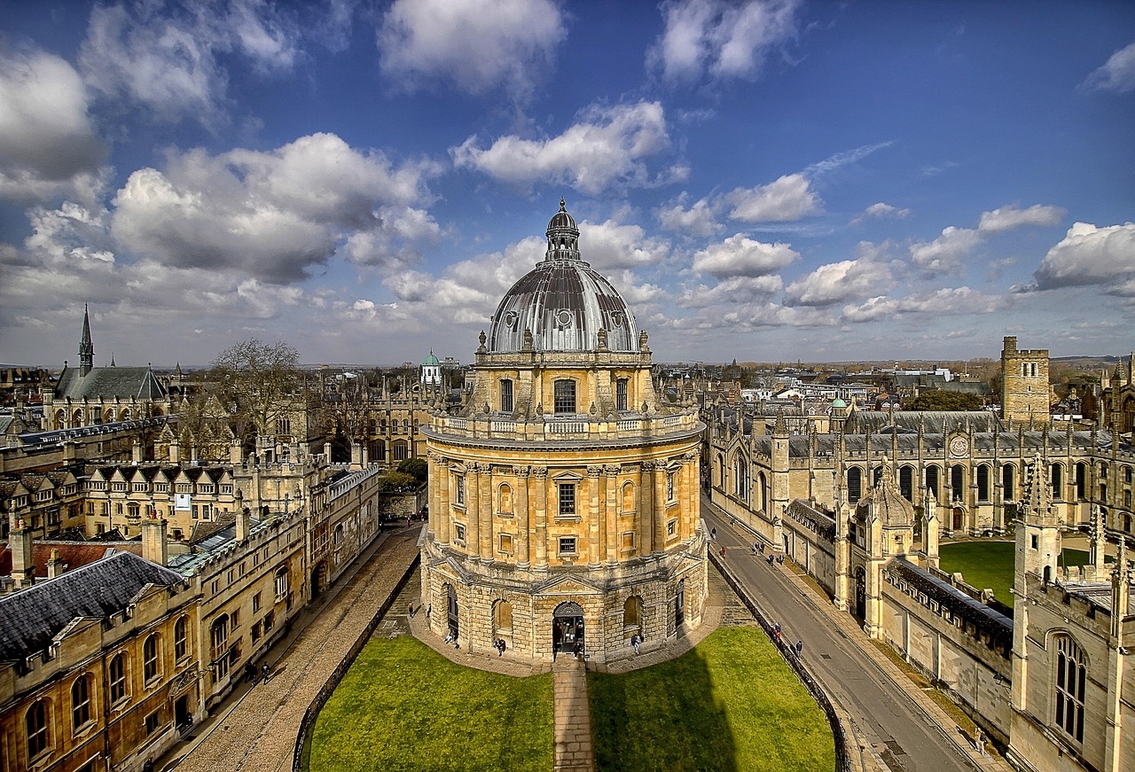 Oxford researchers outline recommendations for studying the impact of artificial intelligence on young people’s mental health