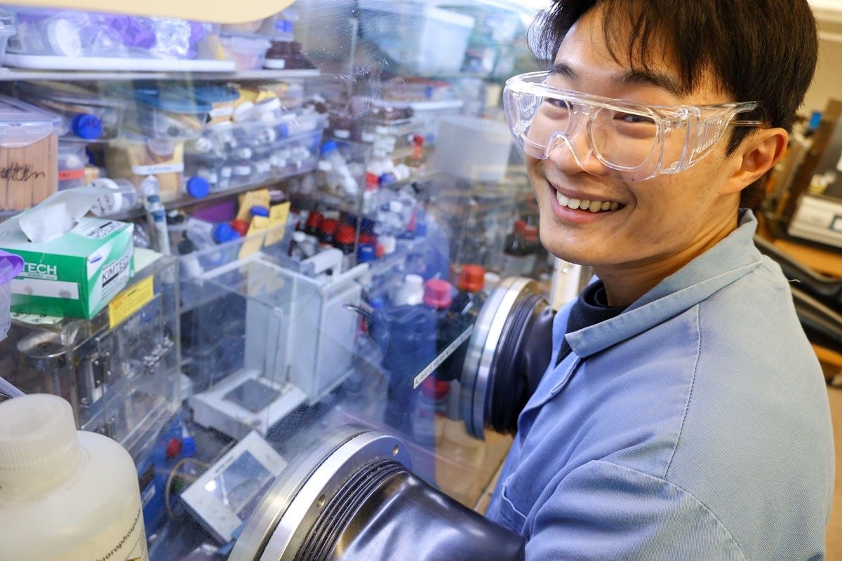 Diagnosing a dud may lead to a better battery