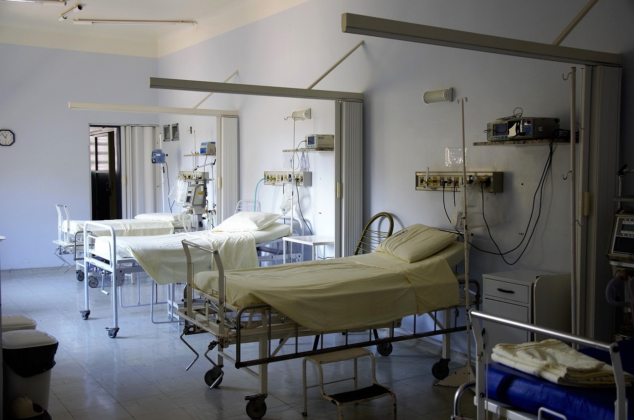 Bacteria killing material creates superbug busting paint